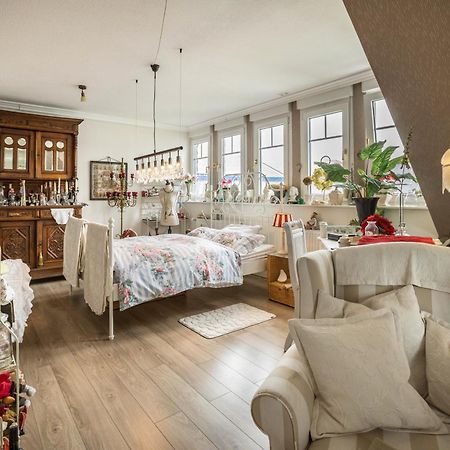Die Kleine Oase 3 Im Wohnhaus Щур Екстериор снимка